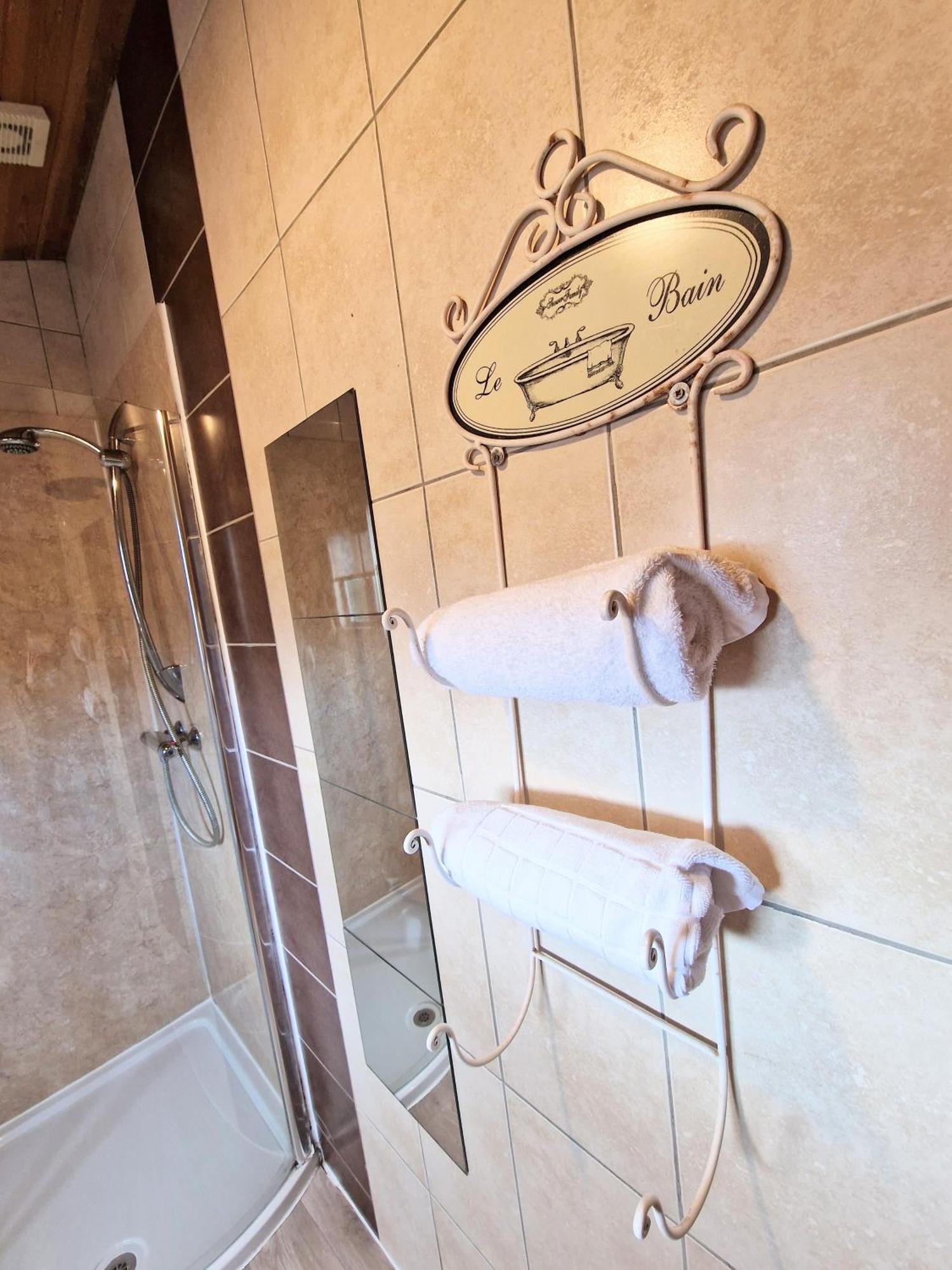 Vila Lomond 5 With Private Hot Tub - Fife - Loch Leven - Lomond Hills - Pet Friendly Kelty Exteriér fotografie