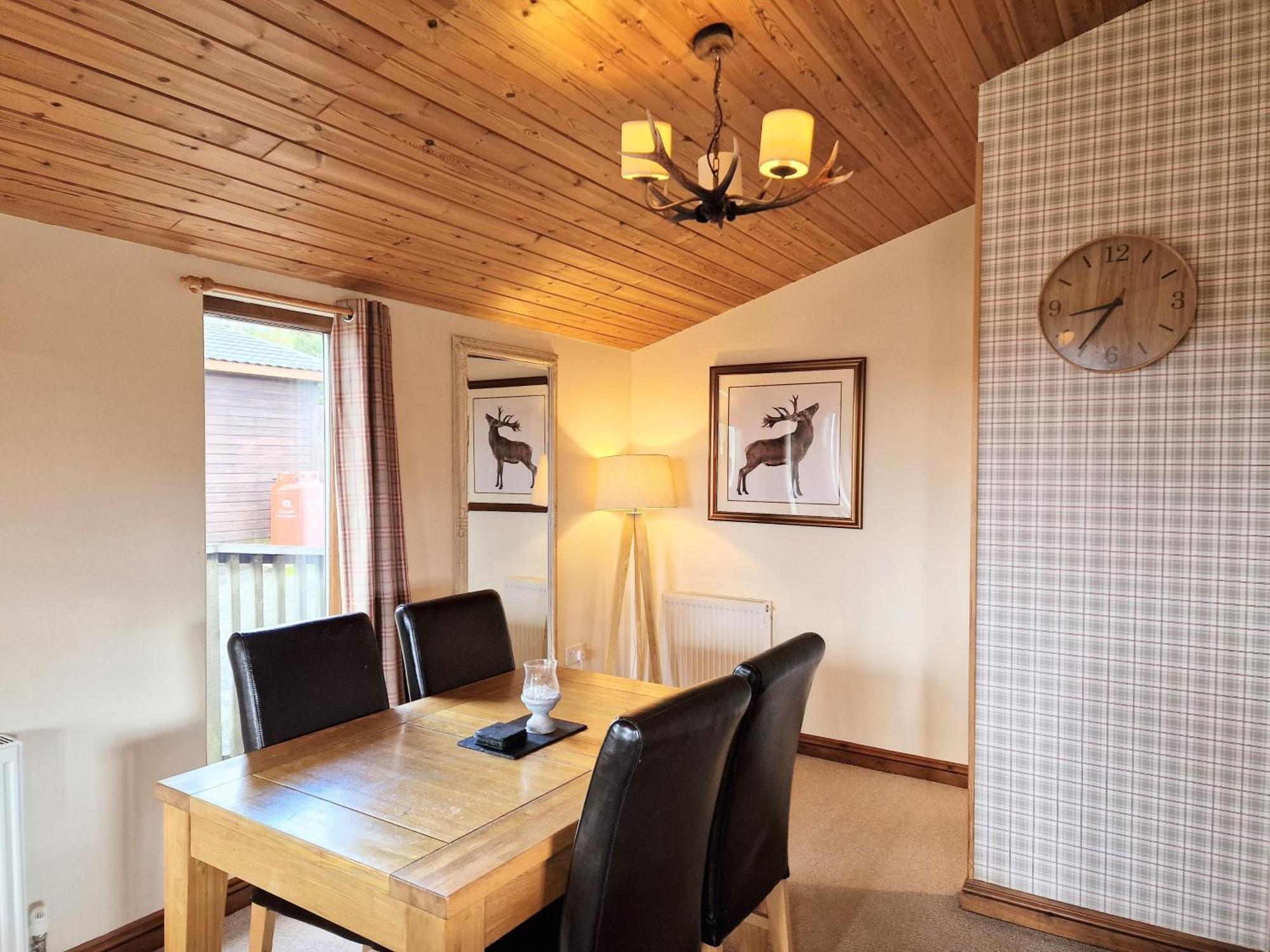 Vila Lomond 5 With Private Hot Tub - Fife - Loch Leven - Lomond Hills - Pet Friendly Kelty Exteriér fotografie