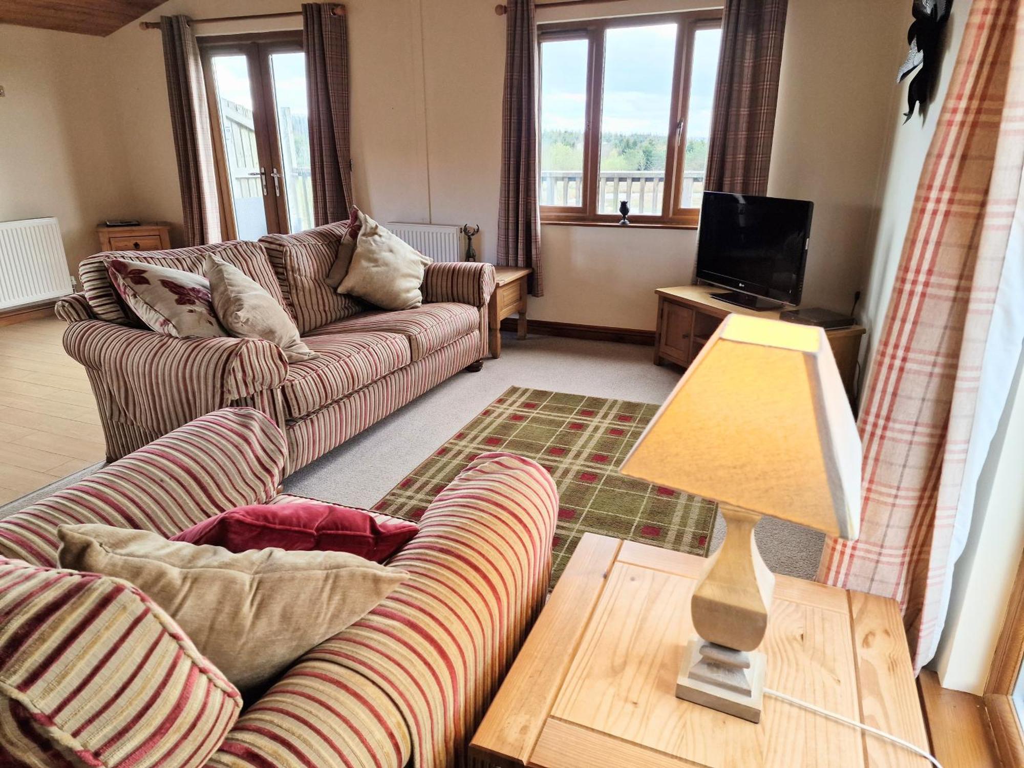 Vila Lomond 5 With Private Hot Tub - Fife - Loch Leven - Lomond Hills - Pet Friendly Kelty Exteriér fotografie