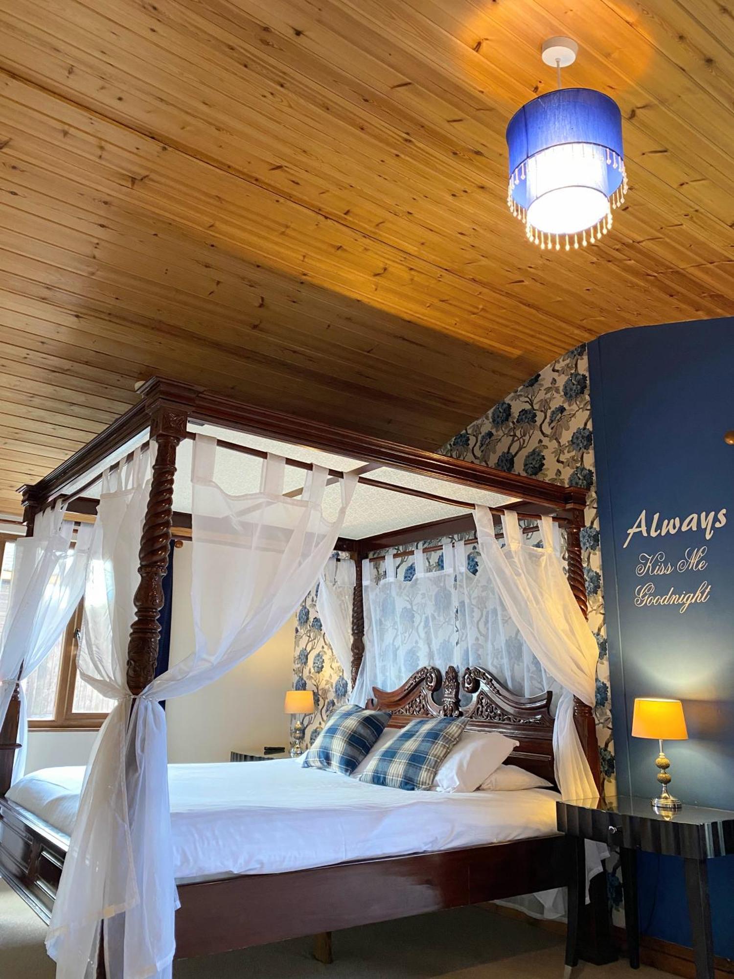 Vila Lomond 5 With Private Hot Tub - Fife - Loch Leven - Lomond Hills - Pet Friendly Kelty Exteriér fotografie